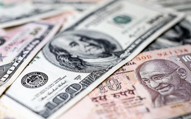 India's foreign exchange reserves over $371 billion 